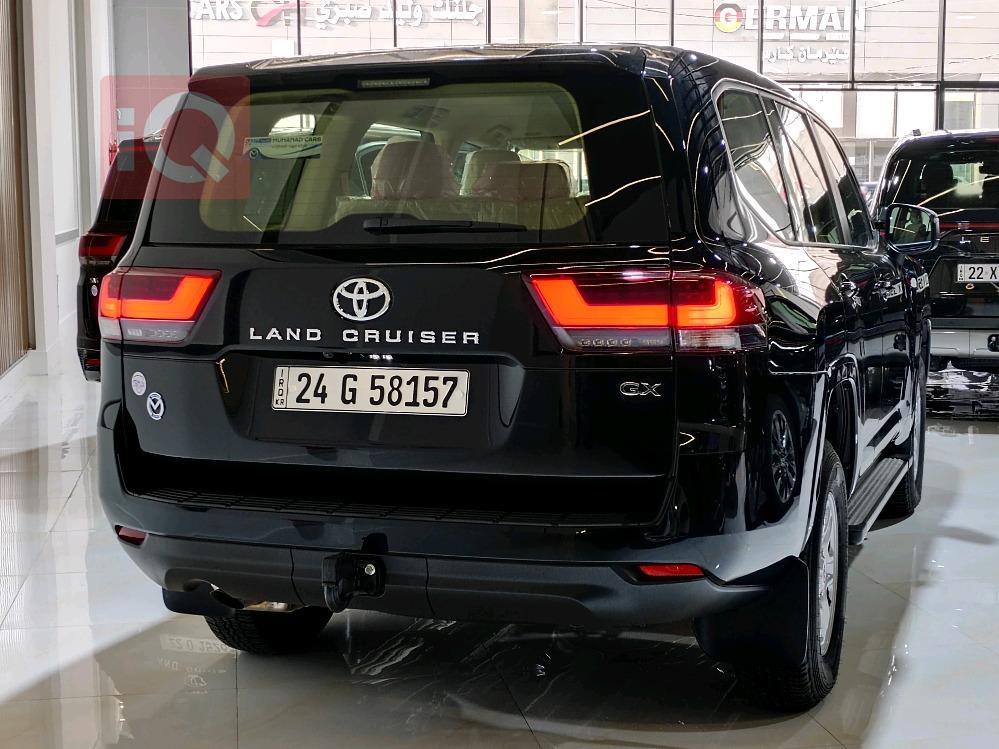 تۆیۆتا لاند کروزەر